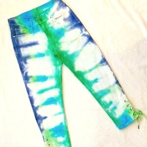 Levis tie dye crop jeans